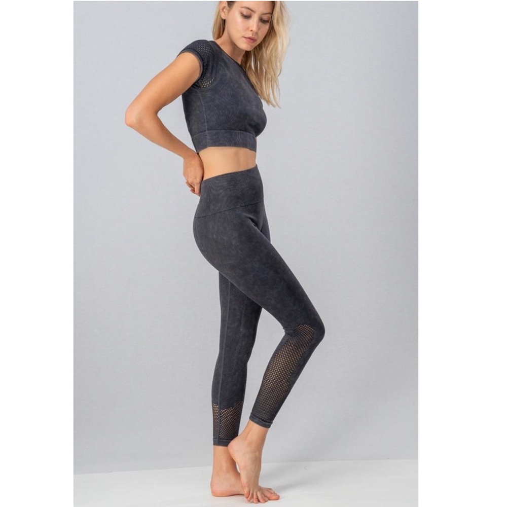$ FIRM 🌷Charcoal Enzyme Wash Crop Workout Top - Picture 6 of 7